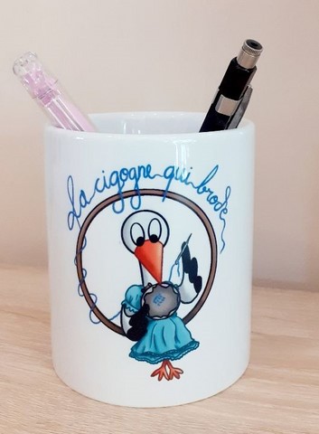pot a crayons la cigogne qui brode