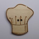 bouton bois au ptit bonheur - la cigogne qui brode