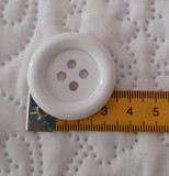 bouton clown blanc
