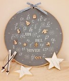 ABC UN BEL HIVER LA CIGOGNE QUI BRODE